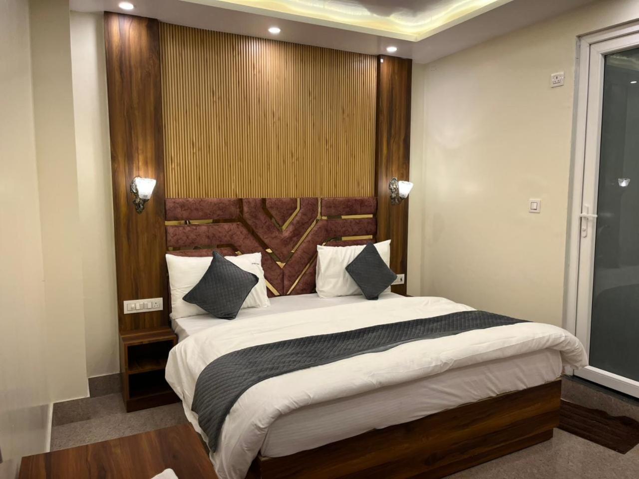 Hotel Grand Safari Kotdwara Экстерьер фото