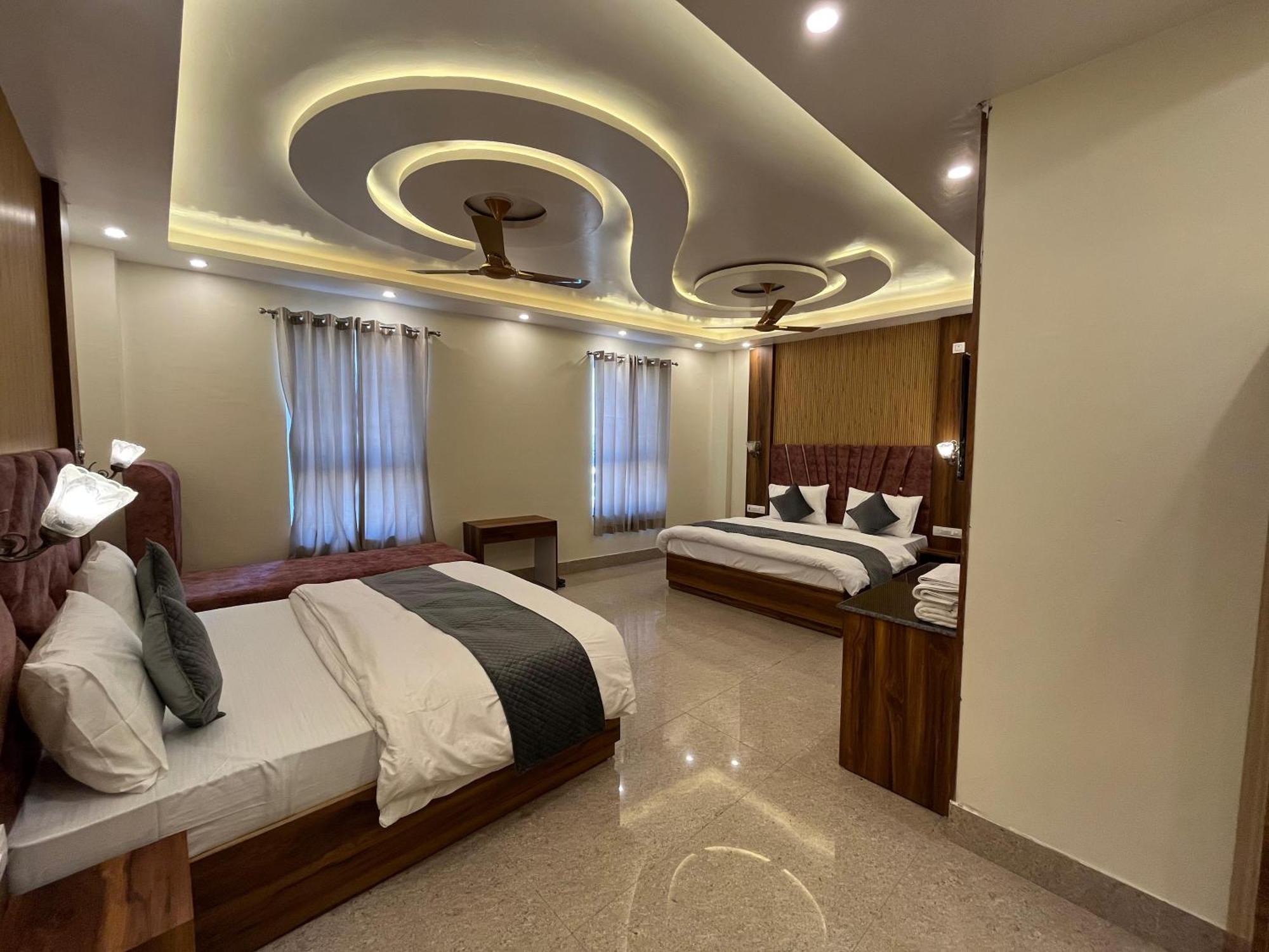Hotel Grand Safari Kotdwara Экстерьер фото